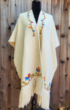 Load image into Gallery viewer, Ruana Flowers on the Vine